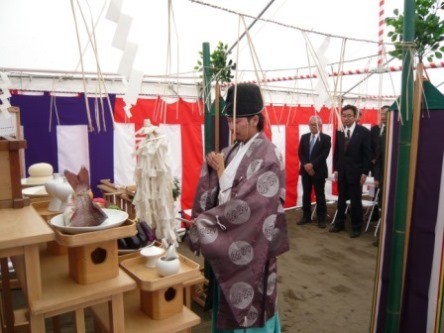 北海道研究農場 夕張郡長沼町 新研究棟地鎮祭を開催 お知らせ 雪印種苗株式会社
